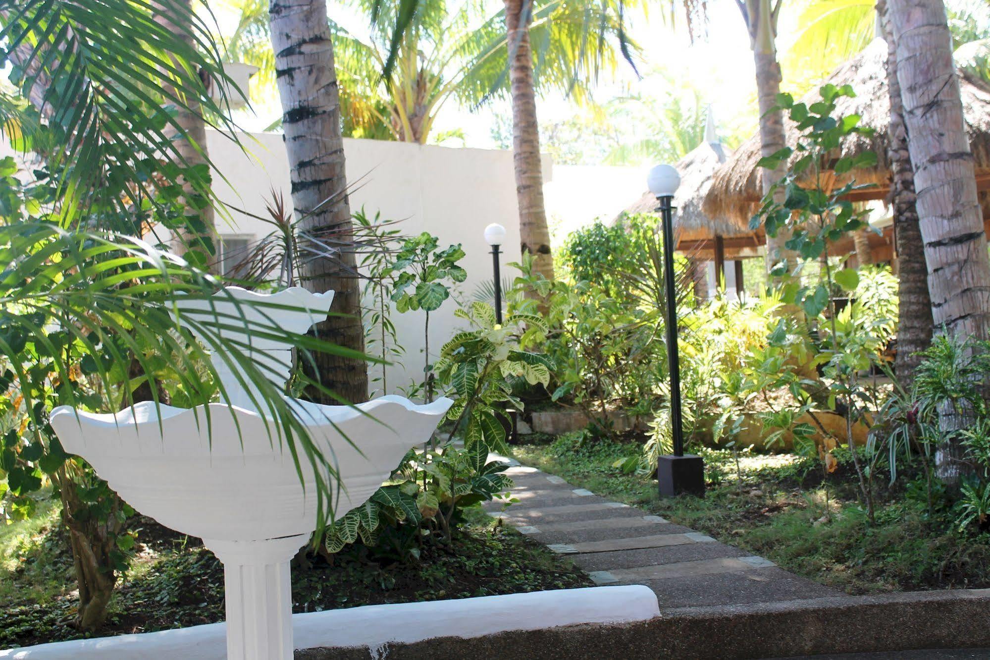 Paragayo Resort Tawala  Ngoại thất bức ảnh